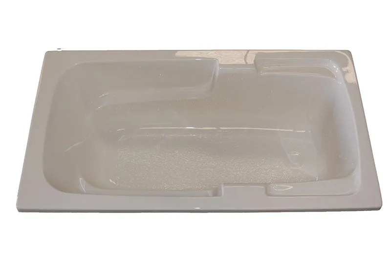 American Acrylic 60" x 30" Soaker Arm-Rest Bathtub