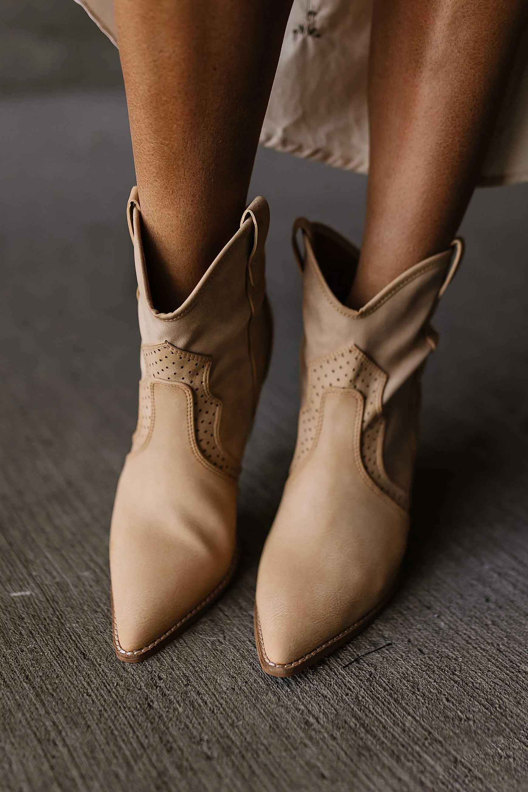 Autumn Boots - Beige