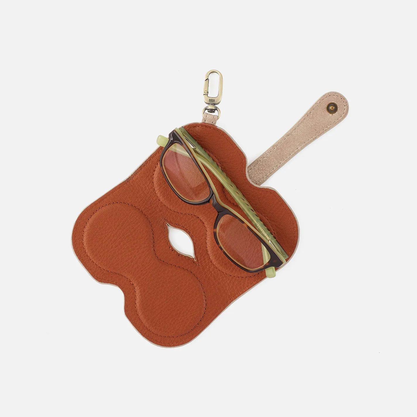 Blink Glasses Holder In Buffed Leather - Gilded Beige