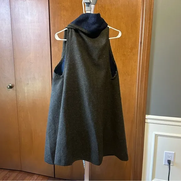 Blue/green reversible cape