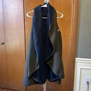 Blue/green reversible cape
