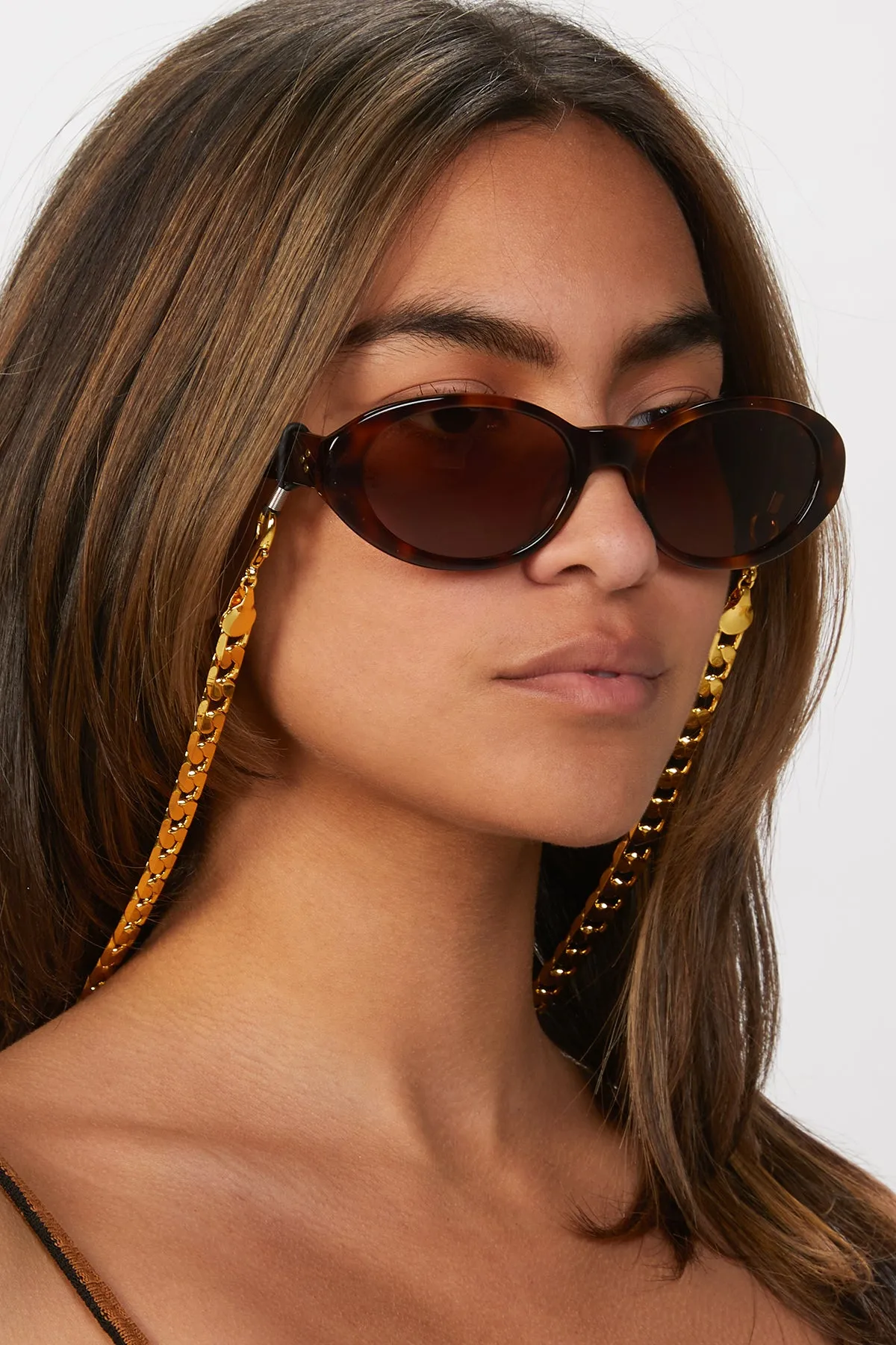 CAROLINE BK SUNGLASSES WITH CHAIN
