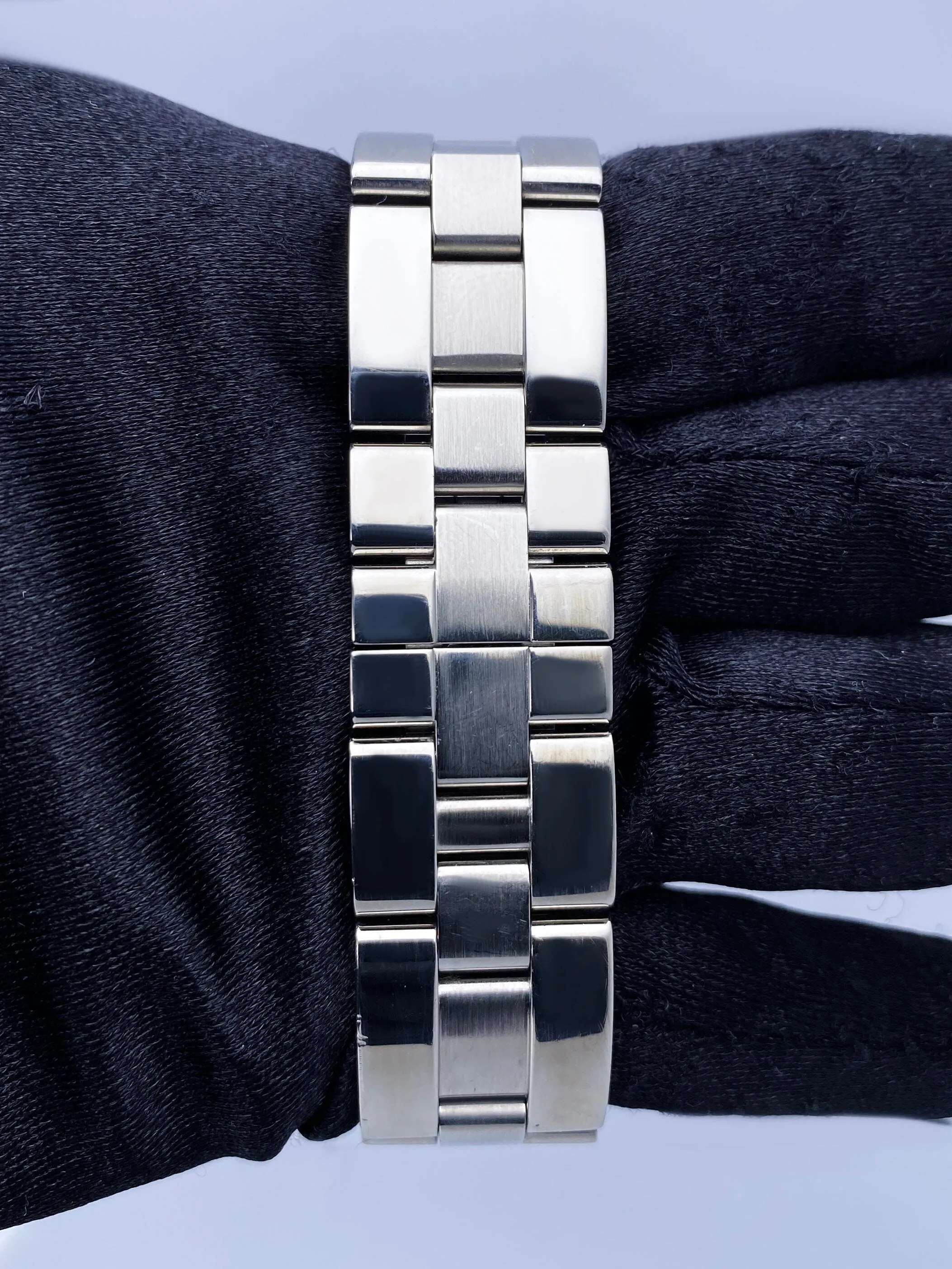 Cartier Roadster W62000V3 Black Dial Stainless Steel Mens Watch