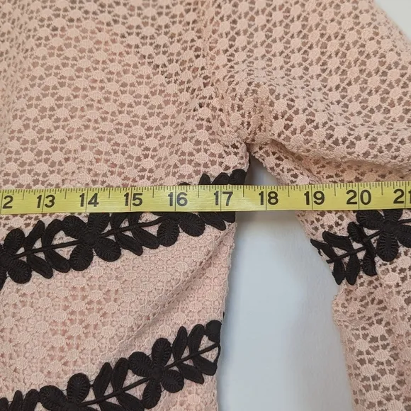 Chelsea28 Eyelet Lace ¾ Bell Sleeve Mini Shift Dress Peachy Pink Black - sz S
