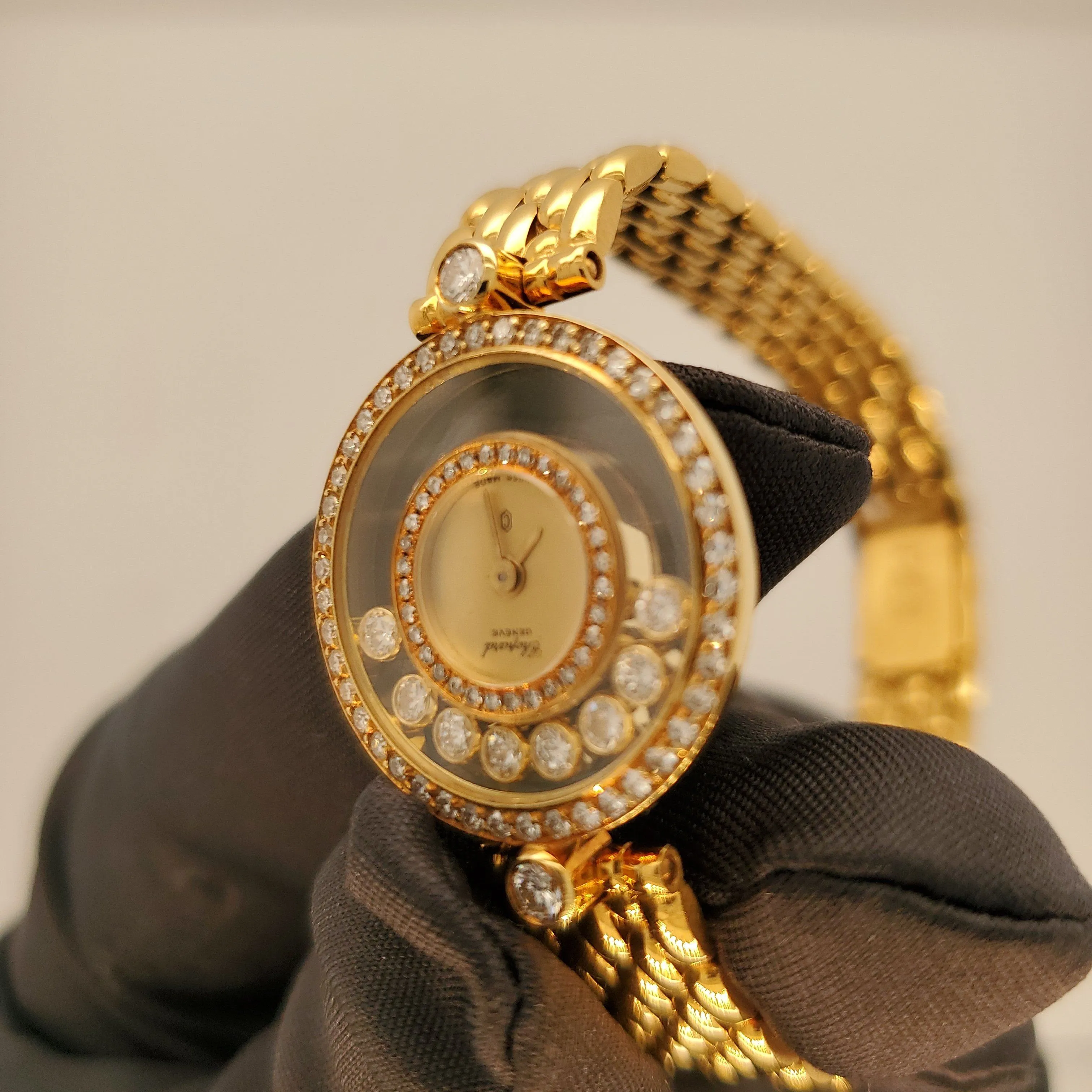 Chopard Happy diamonds 4054 18K Yellow Gold W/Diamond Bezel Box & Papers
