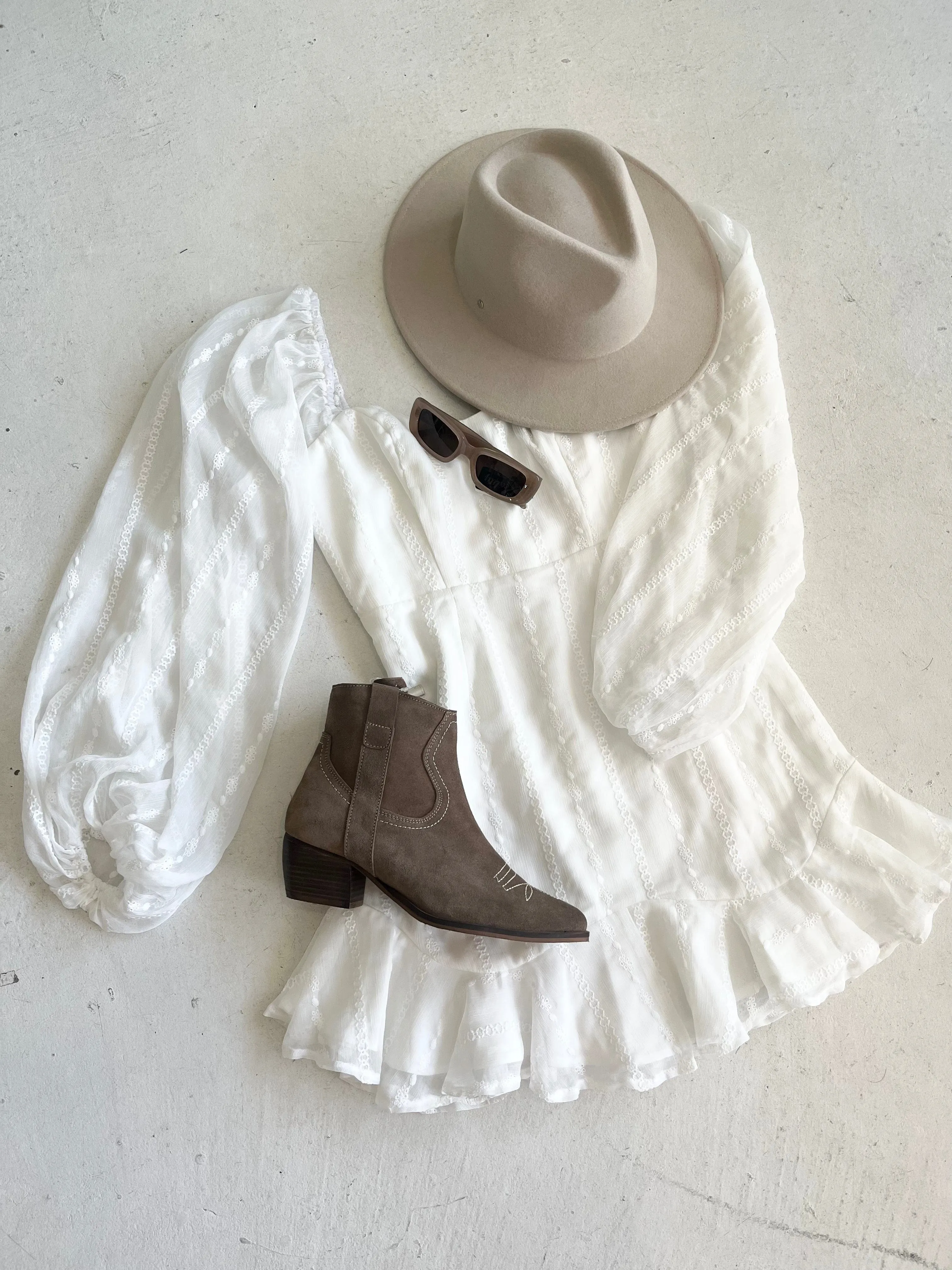 Dee Ankle Boots - Sand Suede