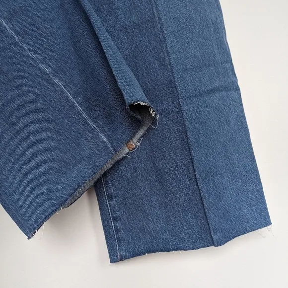 Express High Waist Medium Wash Raw Hem Wide Leg Cotton Denim Jeans 6R 32&quot; Inseam