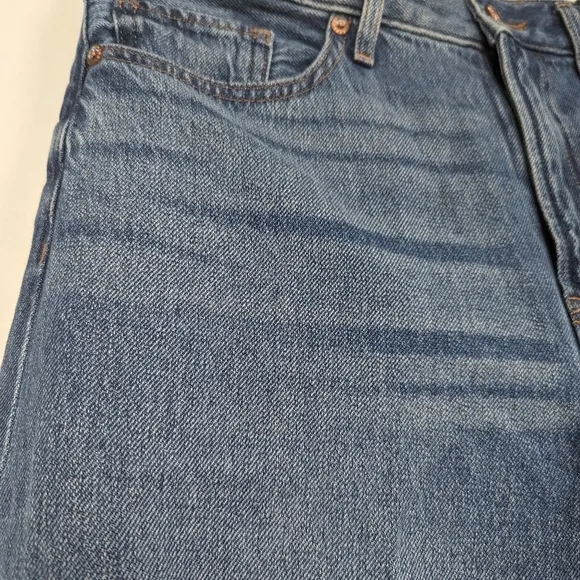 Express High Waist Medium Wash Raw Hem Wide Leg Cotton Denim Jeans 6R 32&quot; Inseam