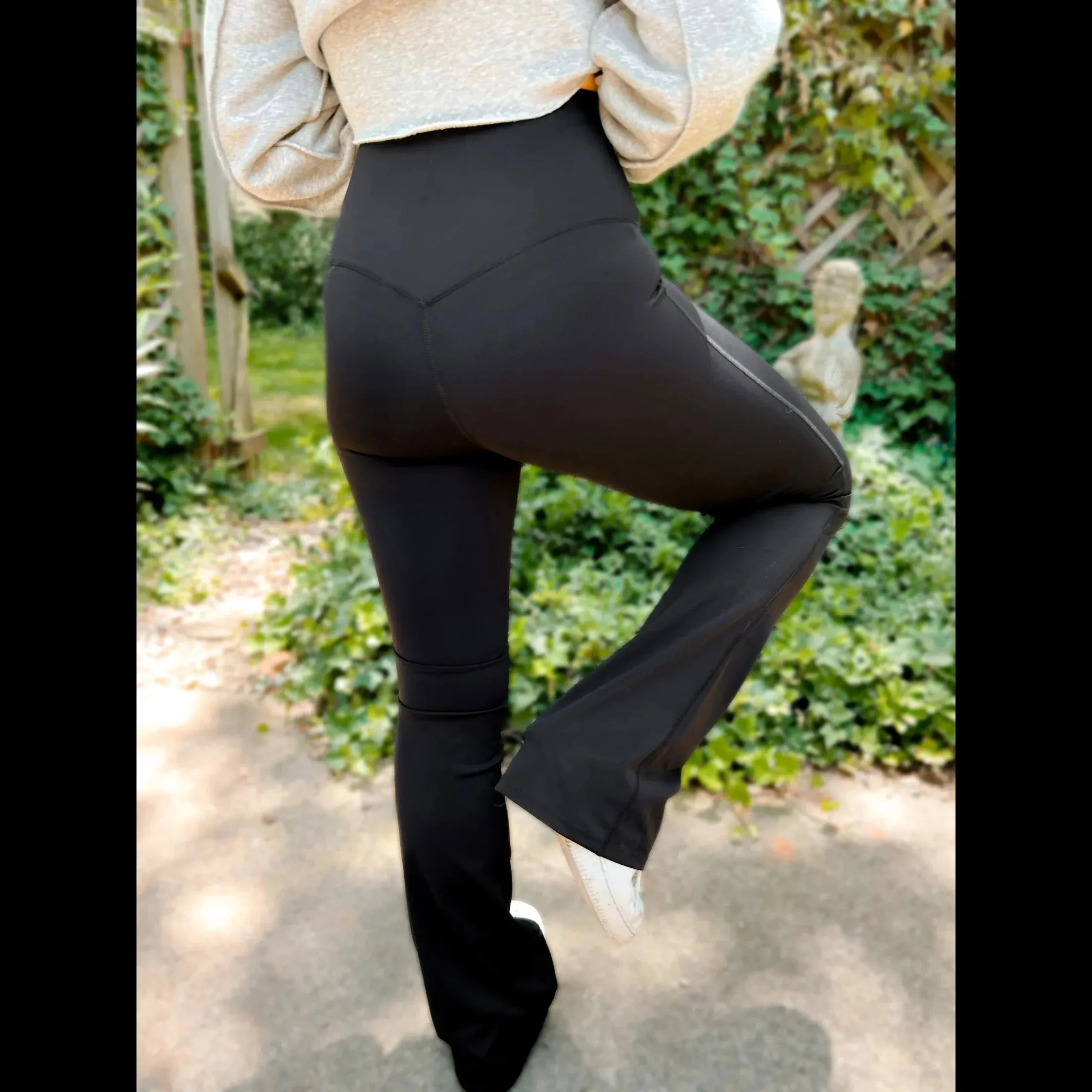 Fallon Slimming Flare Legging
