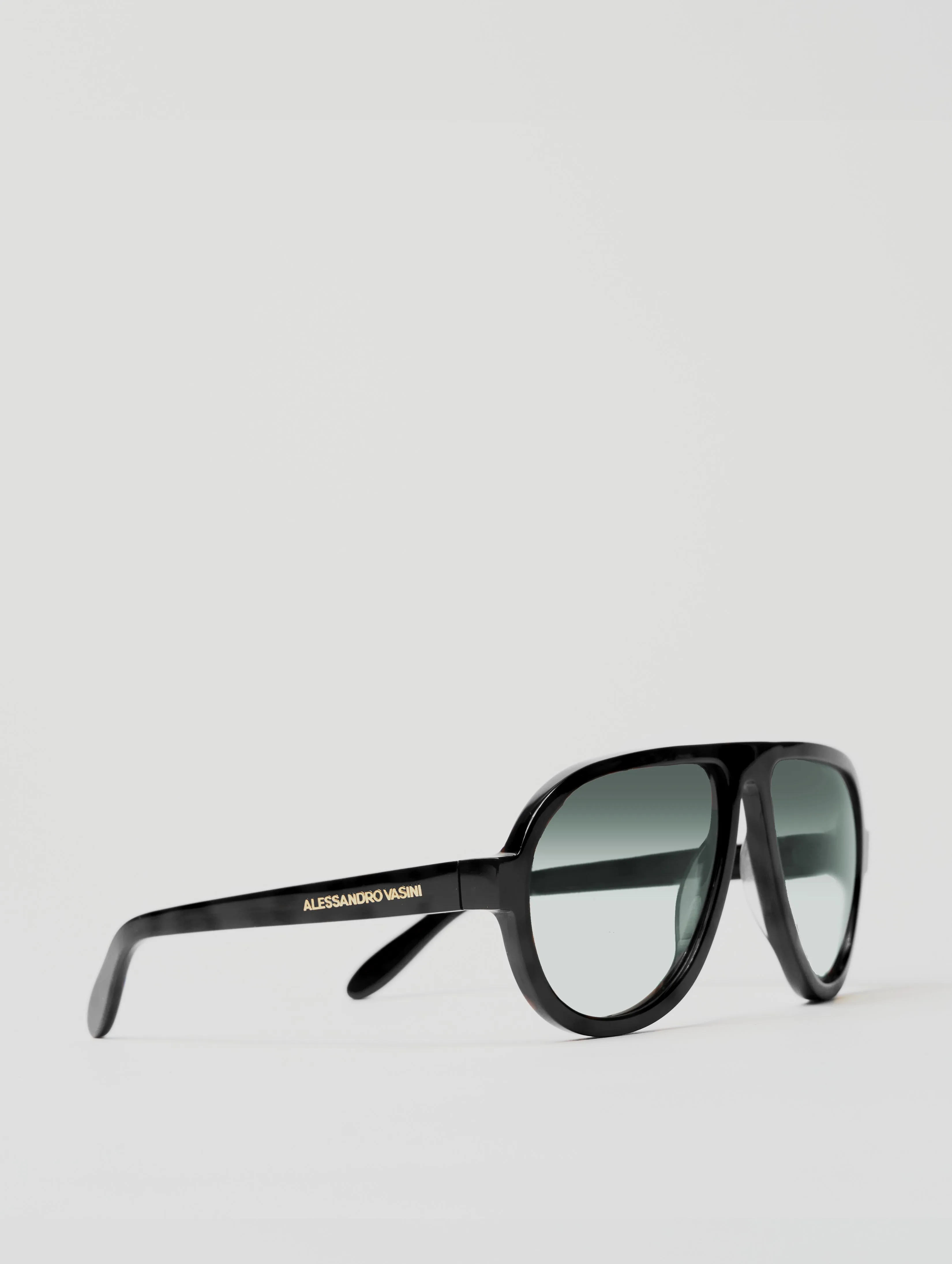 FREDDIE CLASSIC AVIATOR SUNGLASSES IN BLACK-GREEN