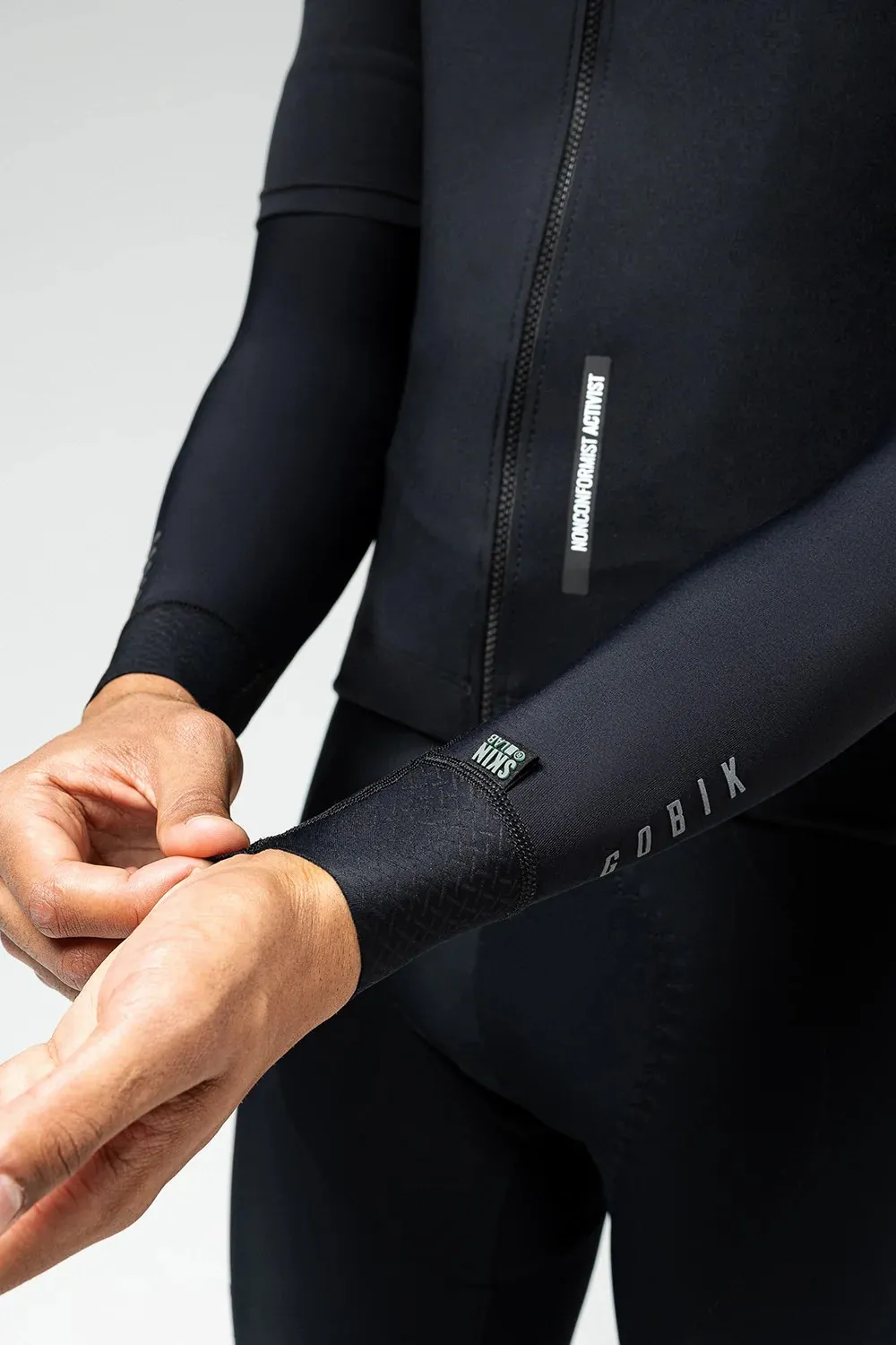 Gobik Haru Pitch Black Lightweight Arm Warmers | Unisex