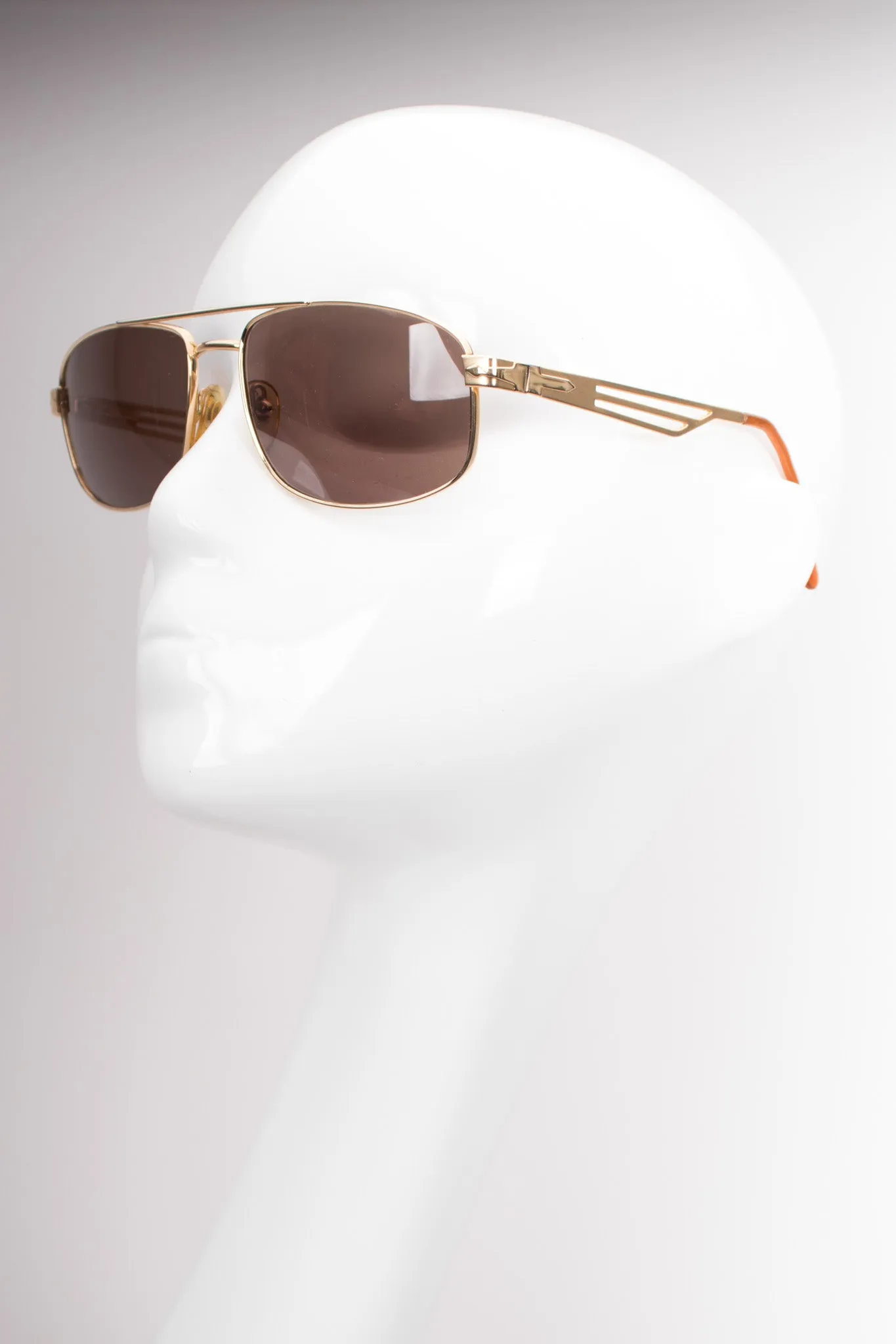 Gold Pilot Sunglasses