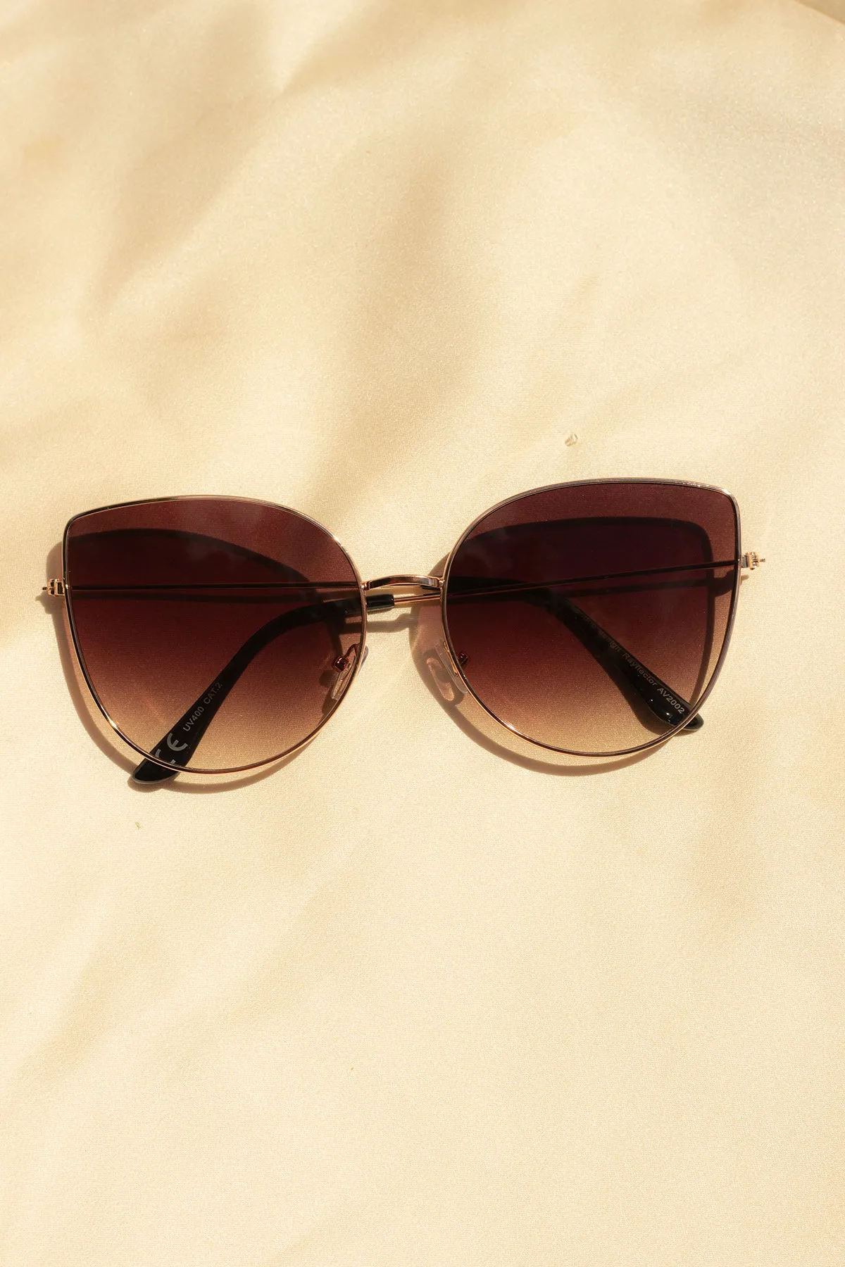 Gradient Tint Butterfly Wire Frame Cat Eye Sunglasses
