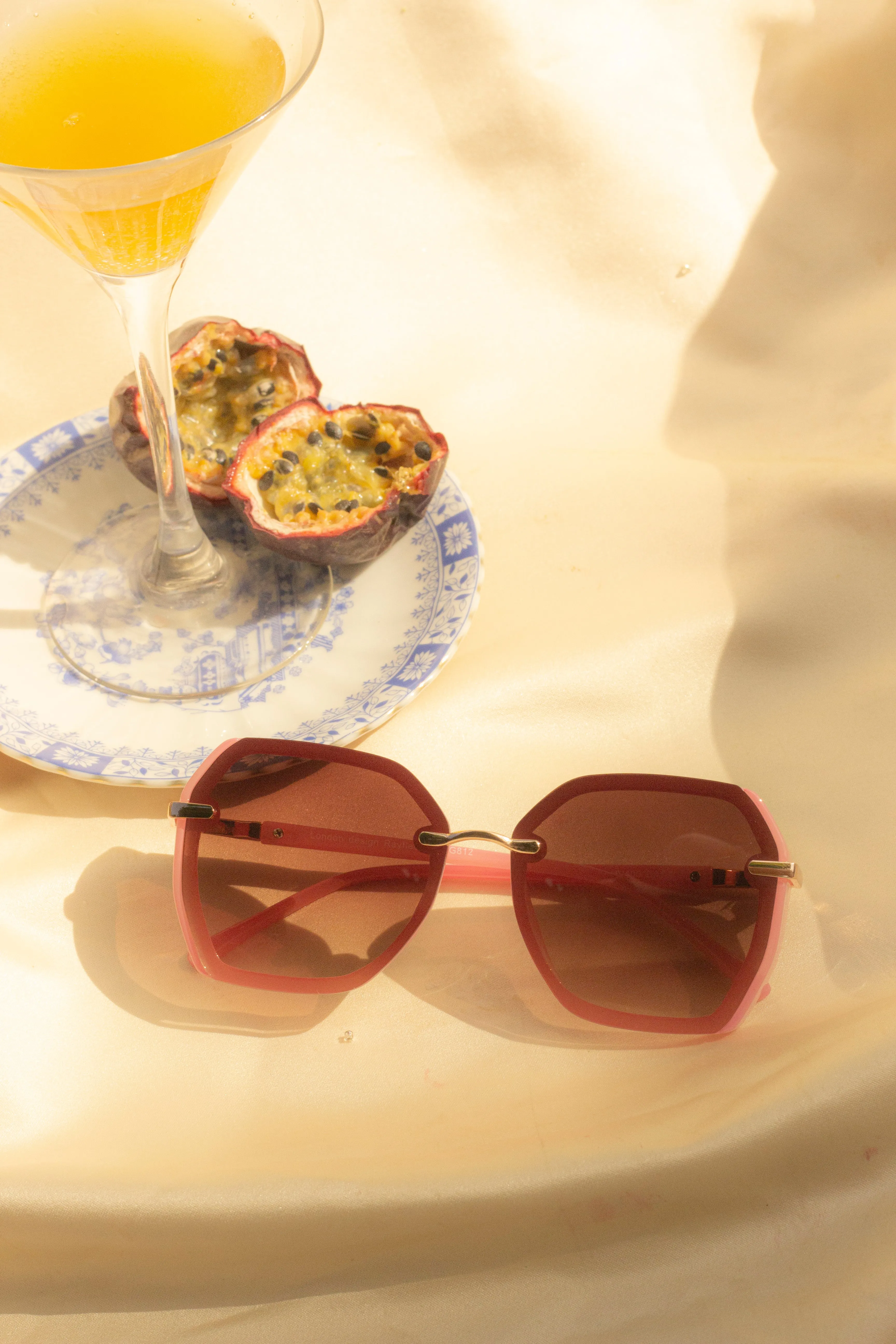 Hexagonal Front Lens Sunglasses