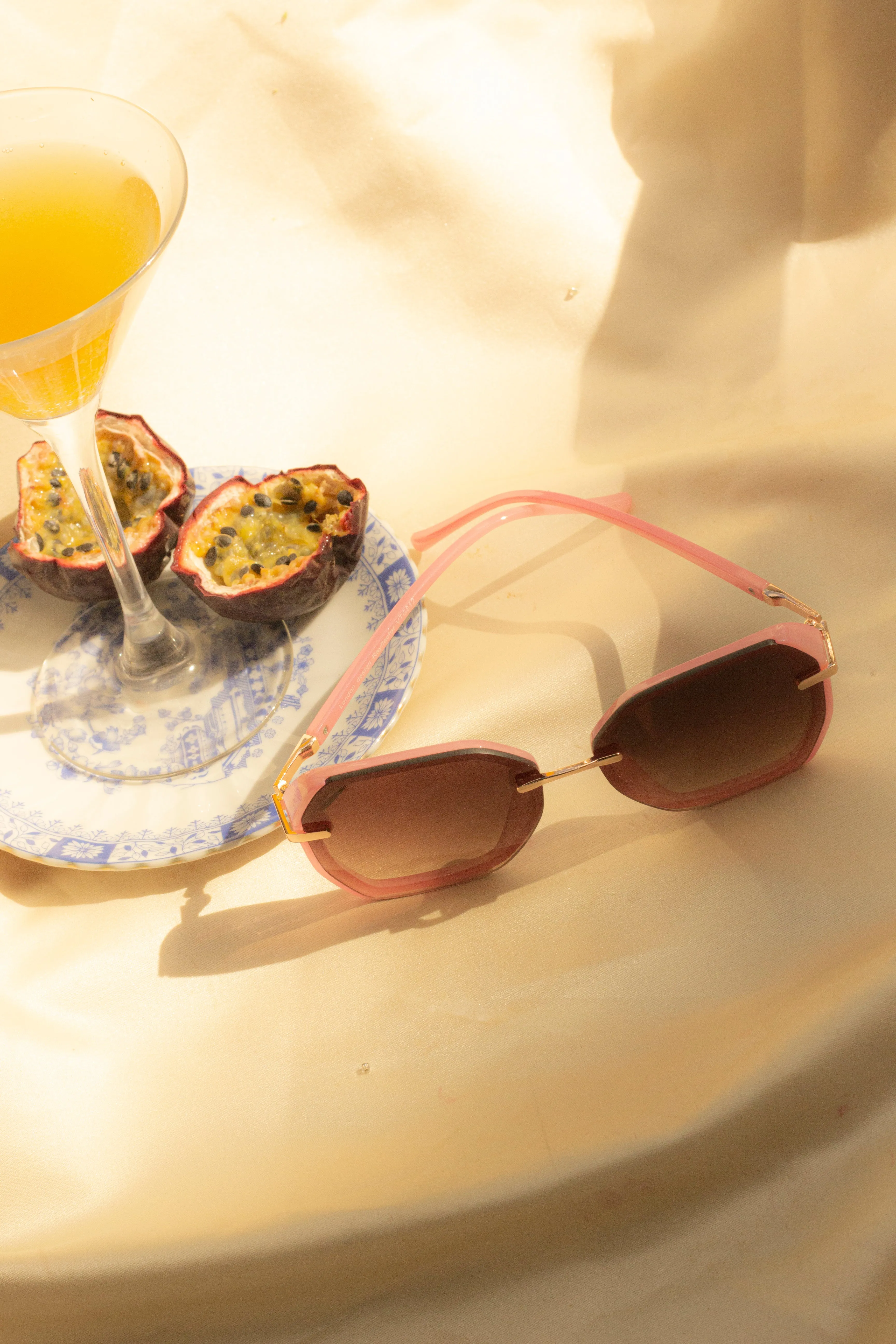 Hexagonal Front Lens Sunglasses