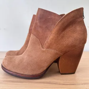 Kork-Ease Women's Castaneda Heeled Ankle Boot Brown Suede, Size 9