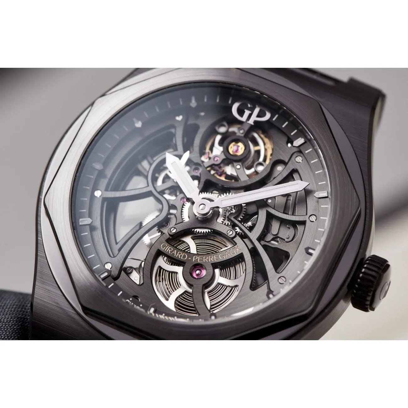 LAUREATO SKELETON CERAMIC (PRE-ORDER)