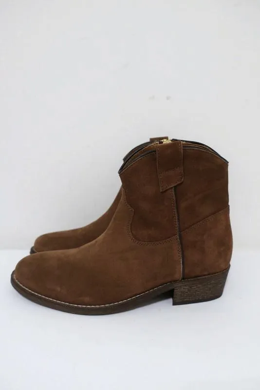 Madison Los Angeles Western Ankle Boots Brown Suede Size 38.5 NEW