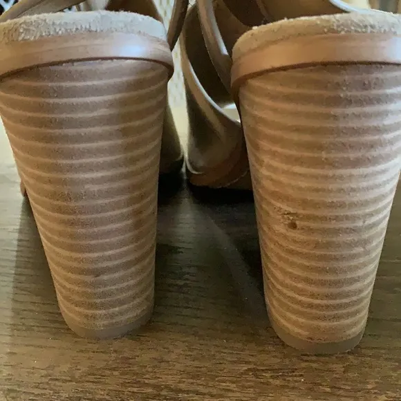 Marc Fisher Vega Taupe Suede Blocked heel 9