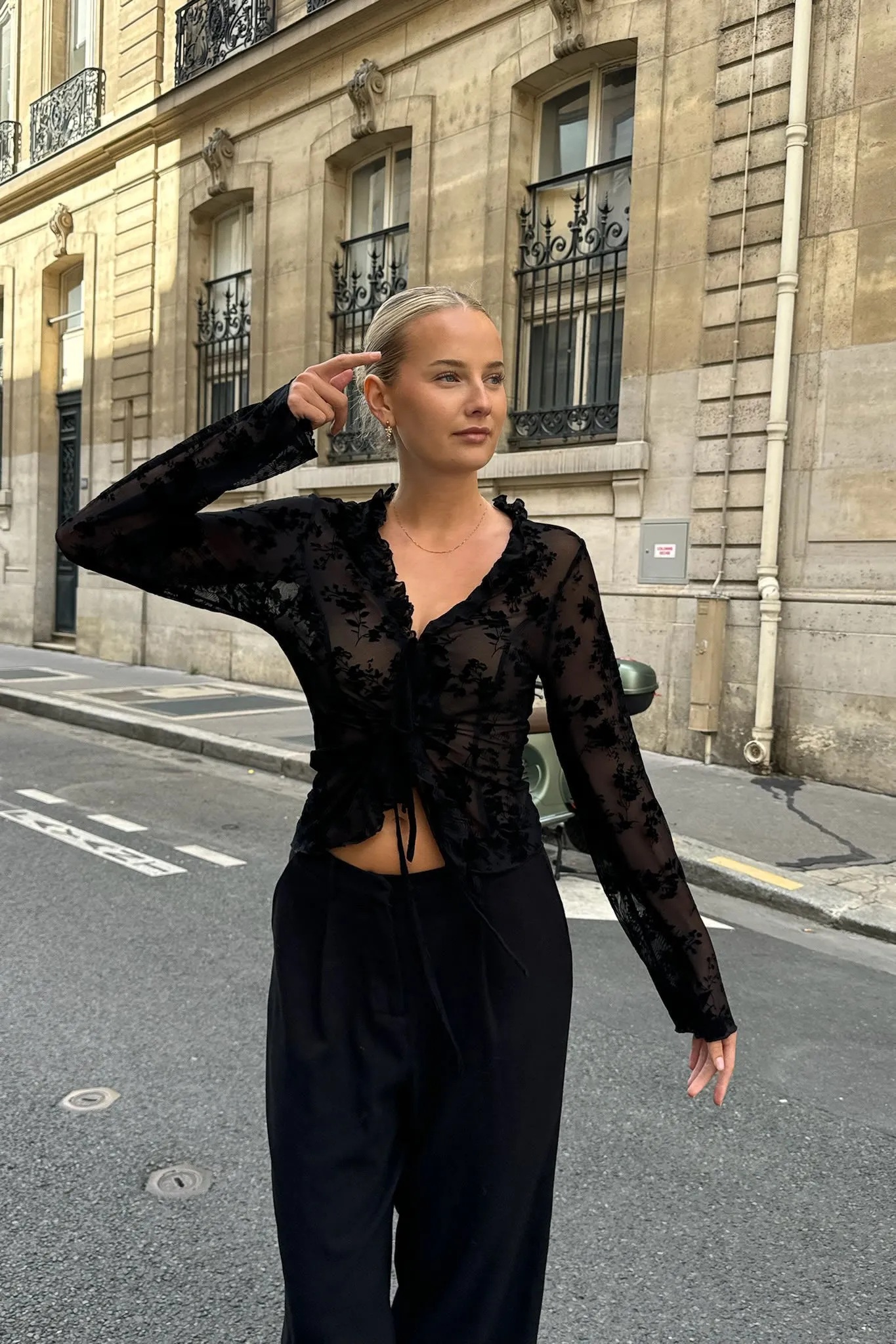 MarlyIC Mesh Top - Sort Blomster Print