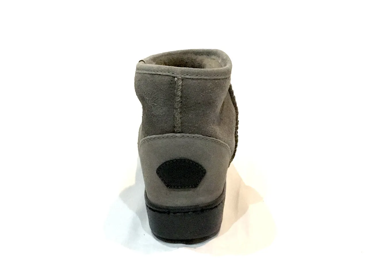 Minnetonka Moccasin Ankle Hi Pug Boot