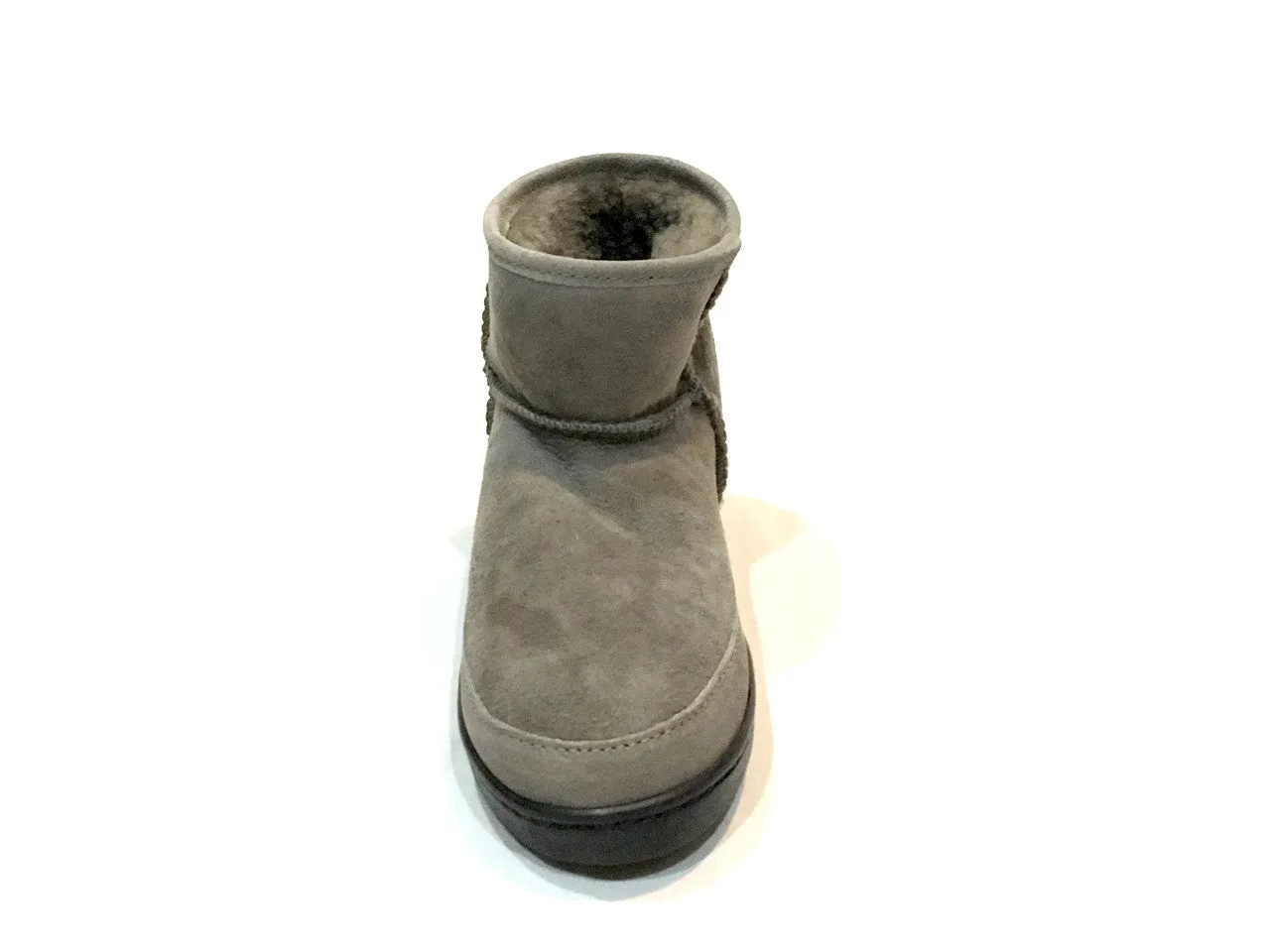 Minnetonka Moccasin Ankle Hi Pug Boot