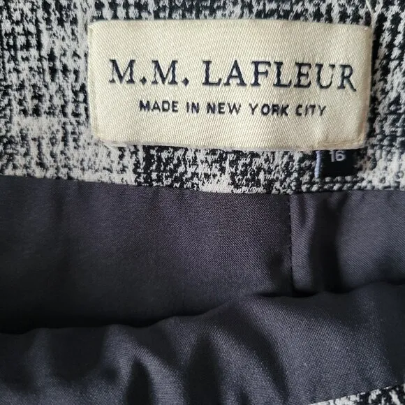 MM Lafleur Snake Skin Print Women’s 16, The Noho Crackle Skirt, Stretch Knit EUC
