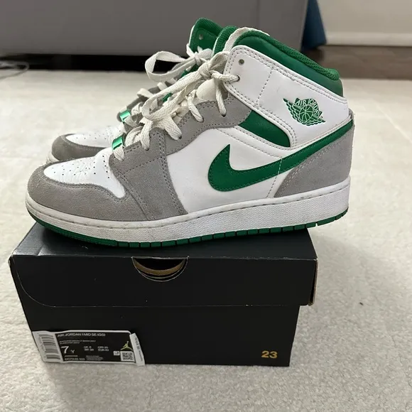 Nike Jordan 1 Mid grade school size 7 white, pine green and gray
