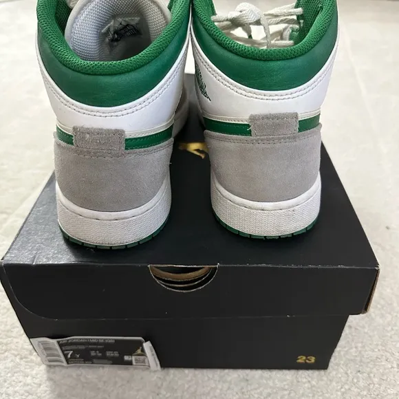 Nike Jordan 1 Mid grade school size 7 white, pine green and gray