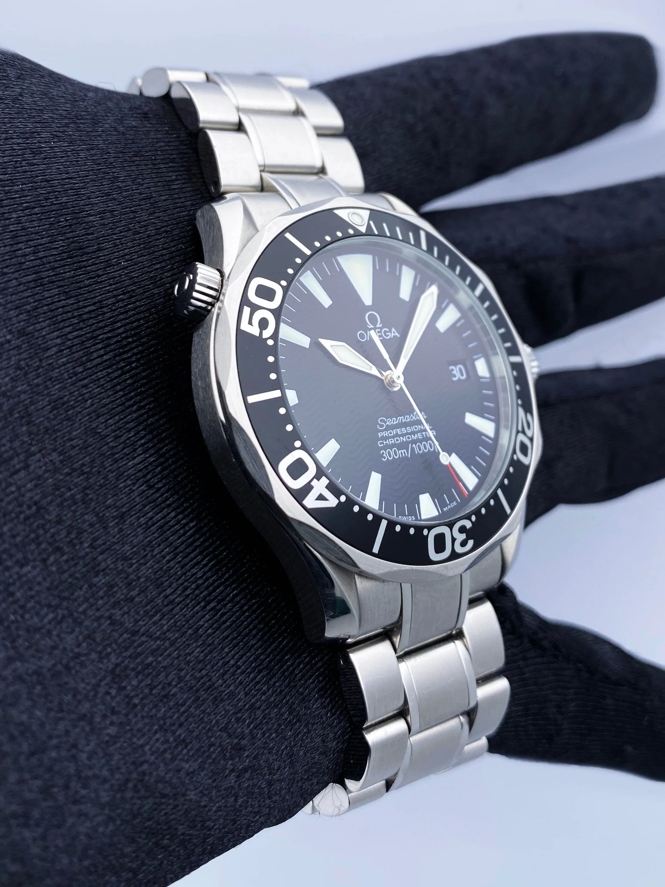 Omega Seamaster 2254.50.00 Chronometer Mens Watch Box Papers