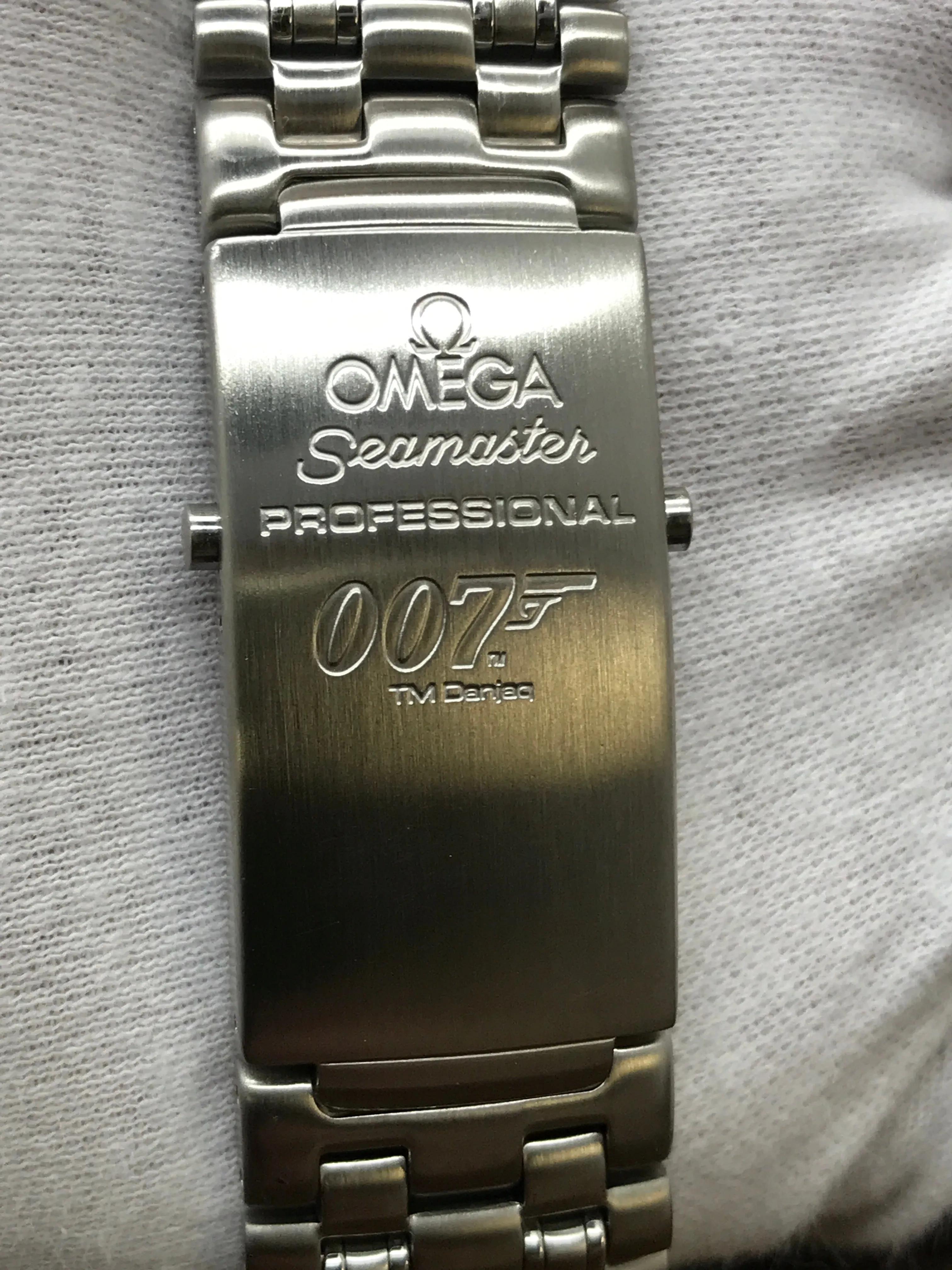 Omega Seamaster 300 L.E James Bond 2537.80 Blue Dial Automatic Men's Watch