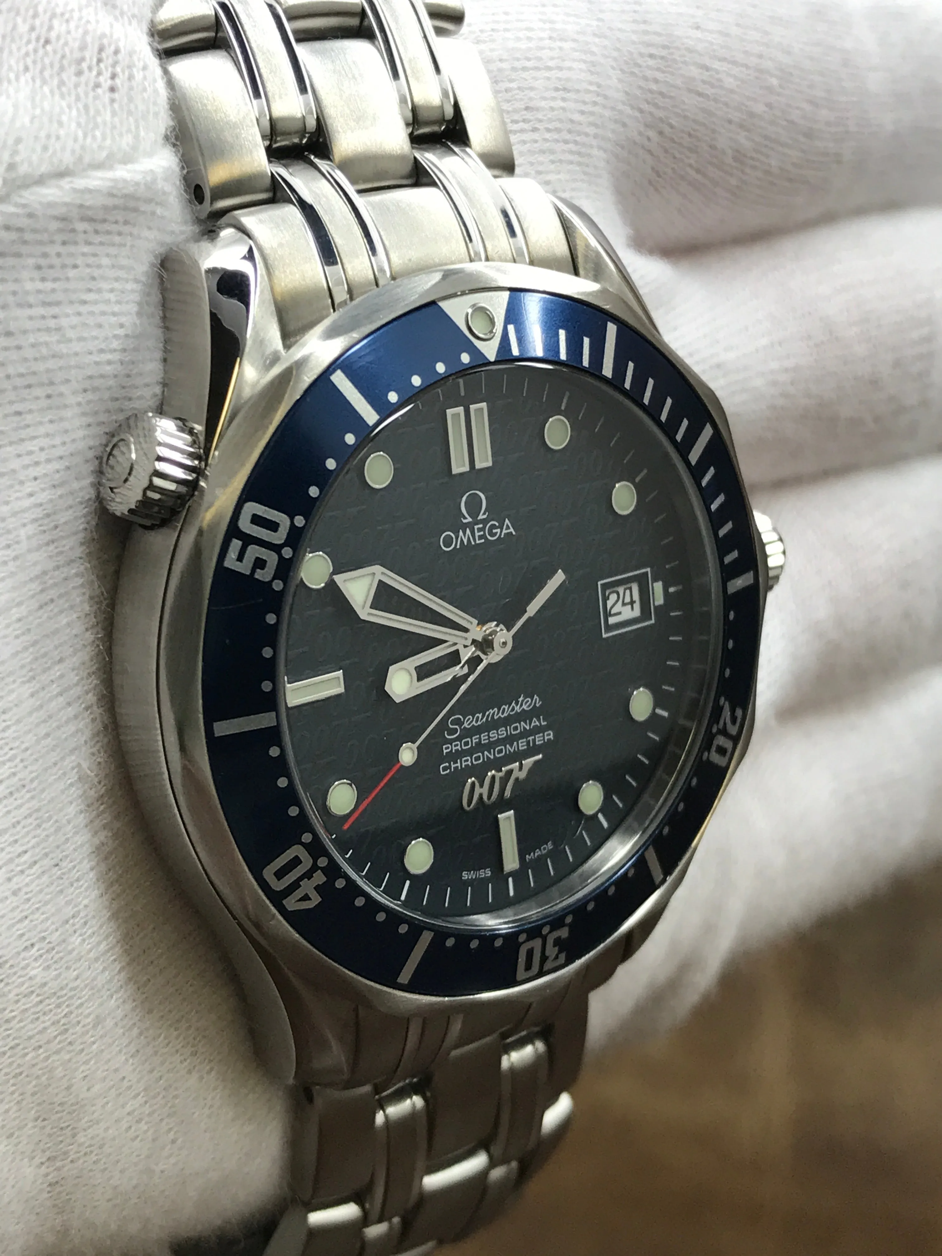 Omega Seamaster 300 L.E James Bond 2537.80 Blue Dial Automatic Men's Watch