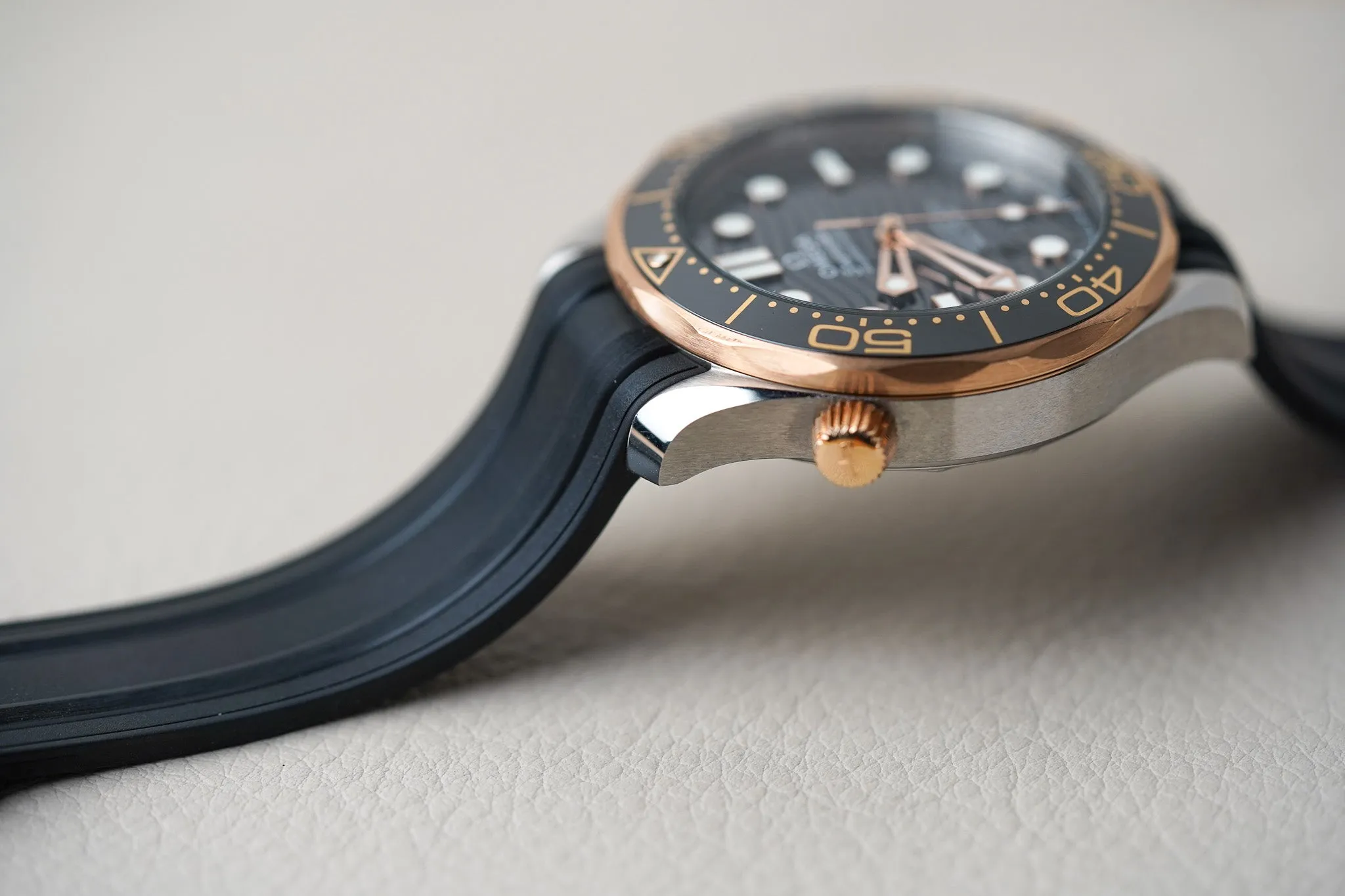 Omega Seamaster 300M Sedna Gold 210.22.42.20.01.002