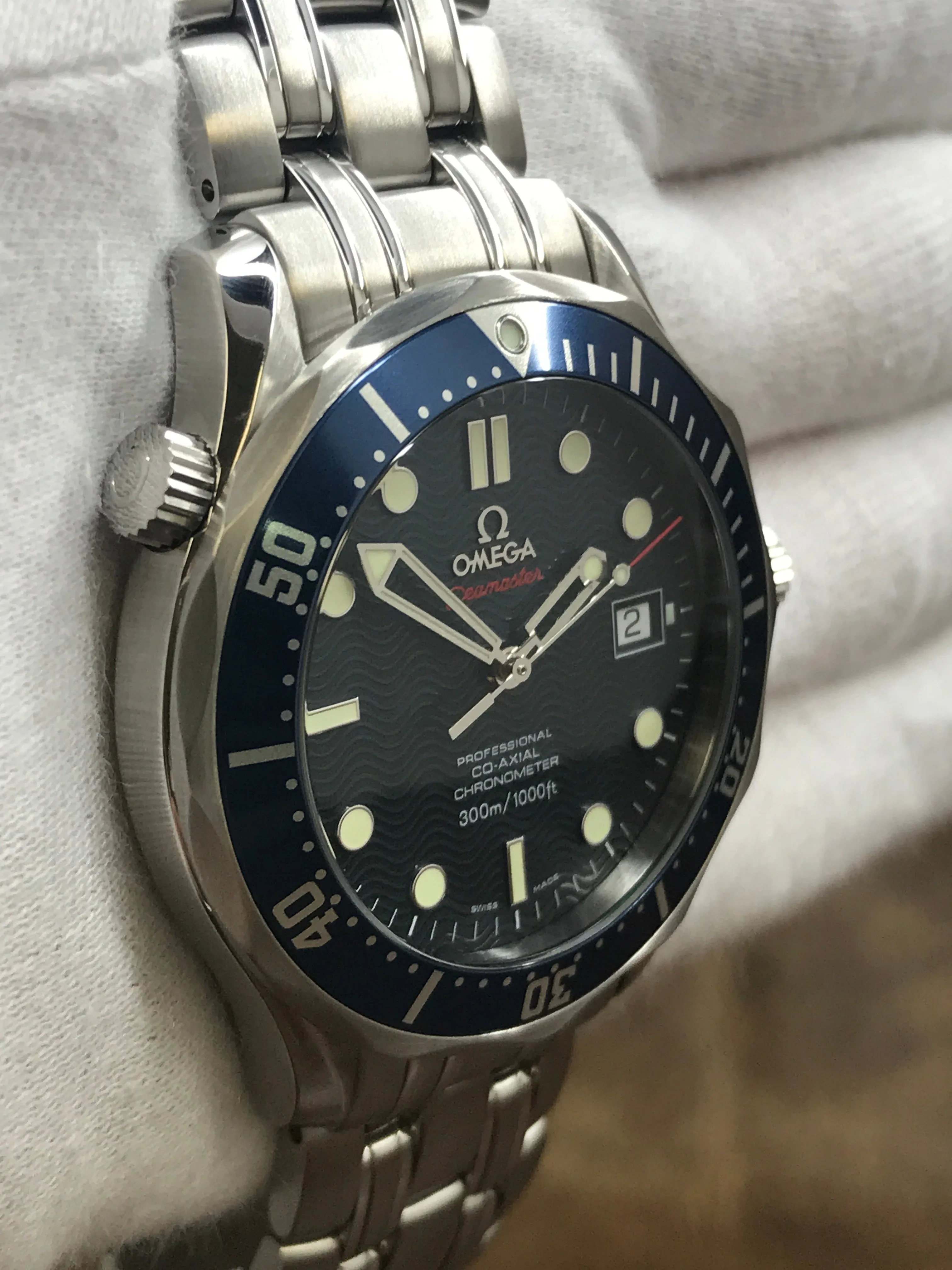 Omega Seamaster Red 41mm 2220.80.00 Blue Wave Dial Automatic Men's Watch