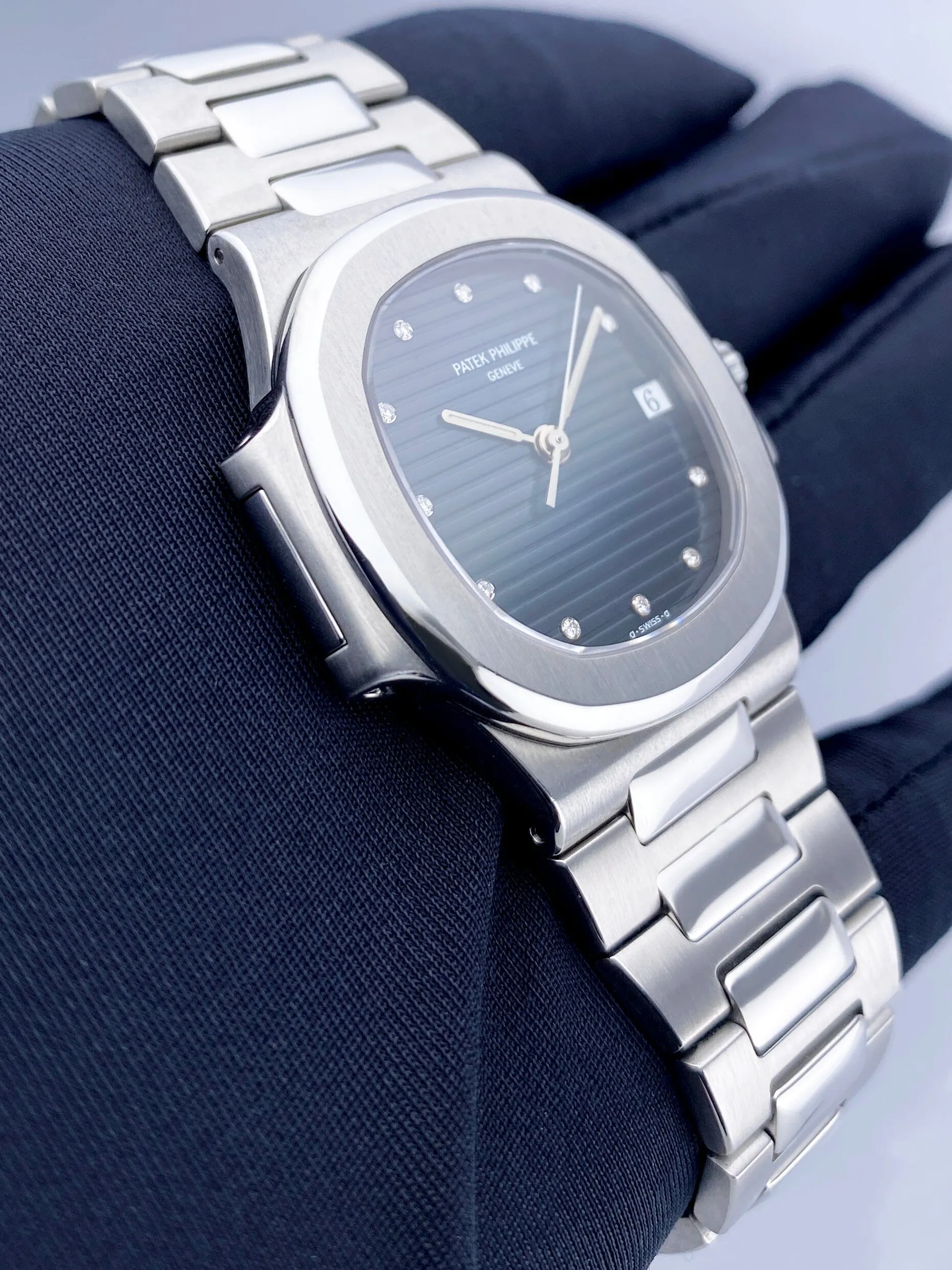 Patek Philippe Nautilus 3800/1A Diamond Blue Dial Mens Watch With Archives