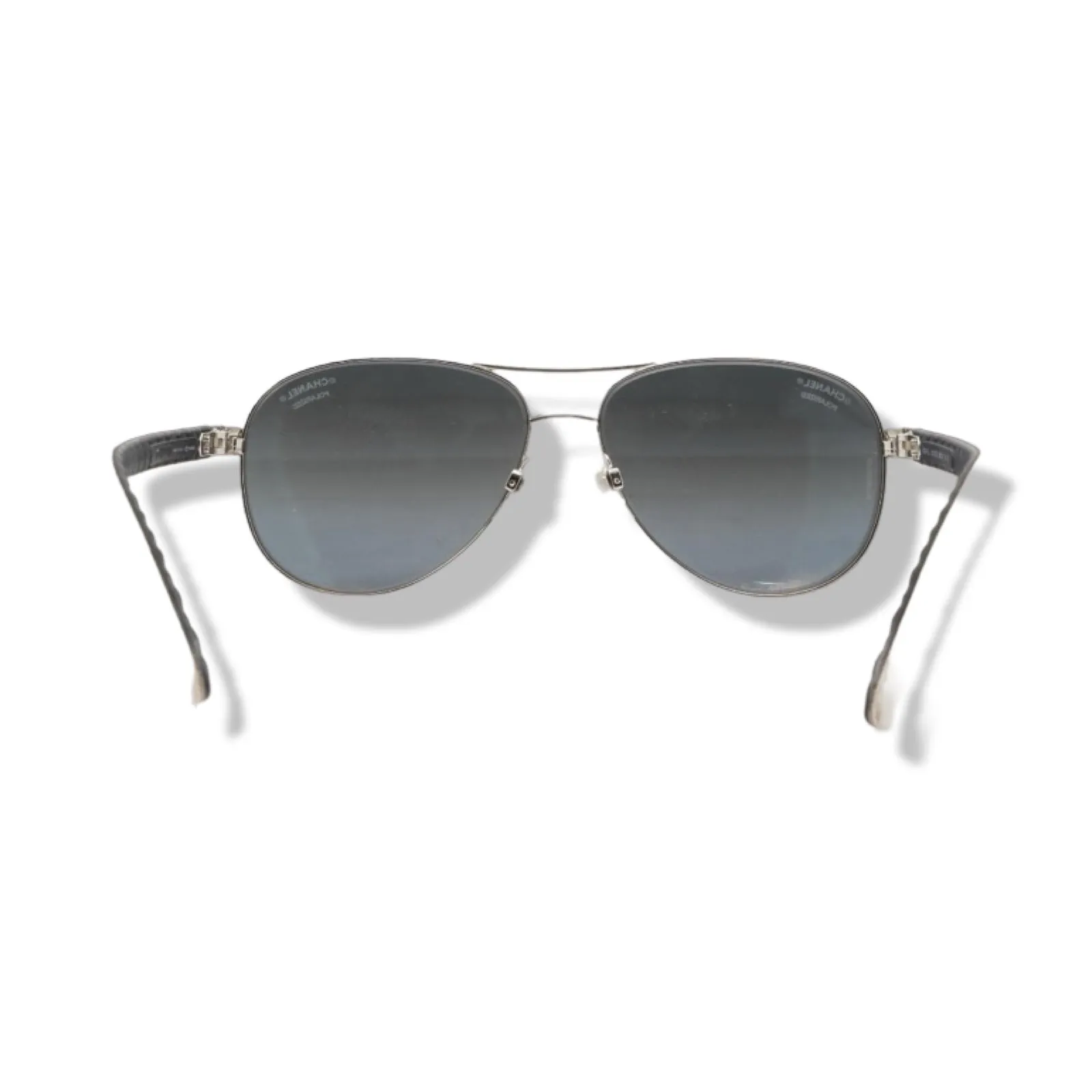 Pre-Owned Chanel Silver with White Frame Polarized Sunglasses - CH1023