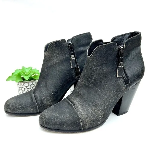 Rag &amp; Bone Margot Black Crackled Leather Block Heel Ankle Boots Size 40 / 10