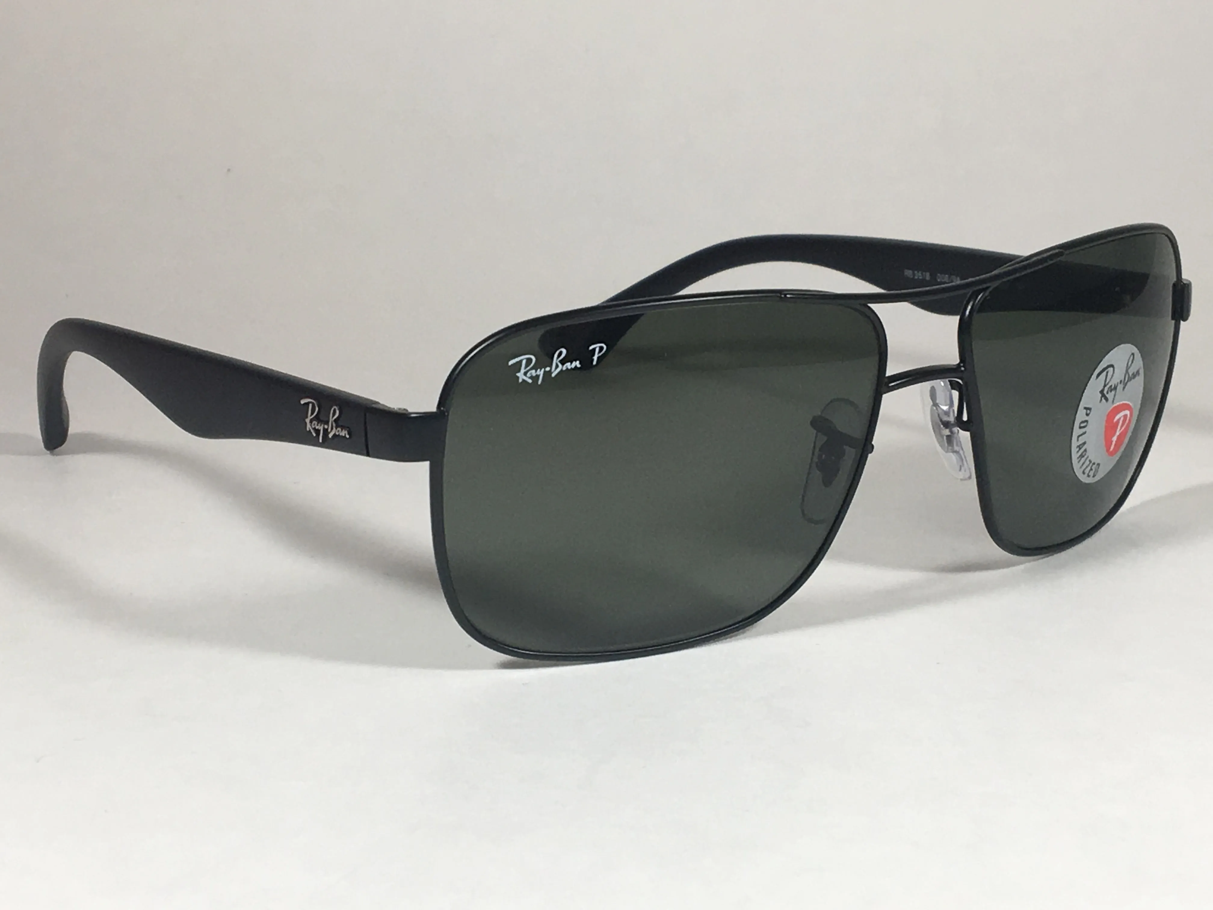 Ray-Ban Polarized Navigator Sunglasses RB3516 006/9A Matte Black Frame Green Classic Lens  Rectangle Shape