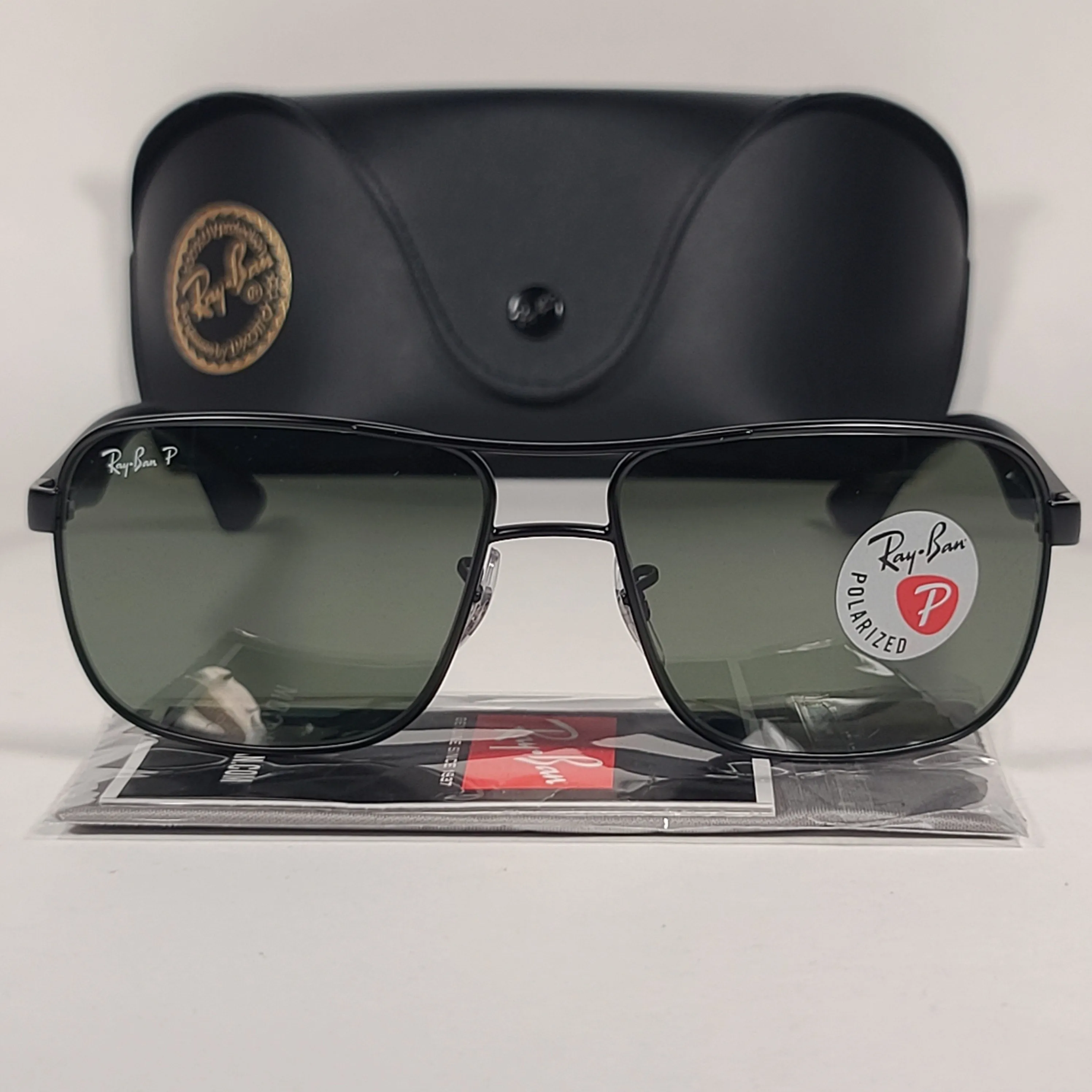 Ray-Ban Polarized Navigator Sunglasses RB3516 006/9A Matte Black Frame Green Classic Lens  Rectangle Shape