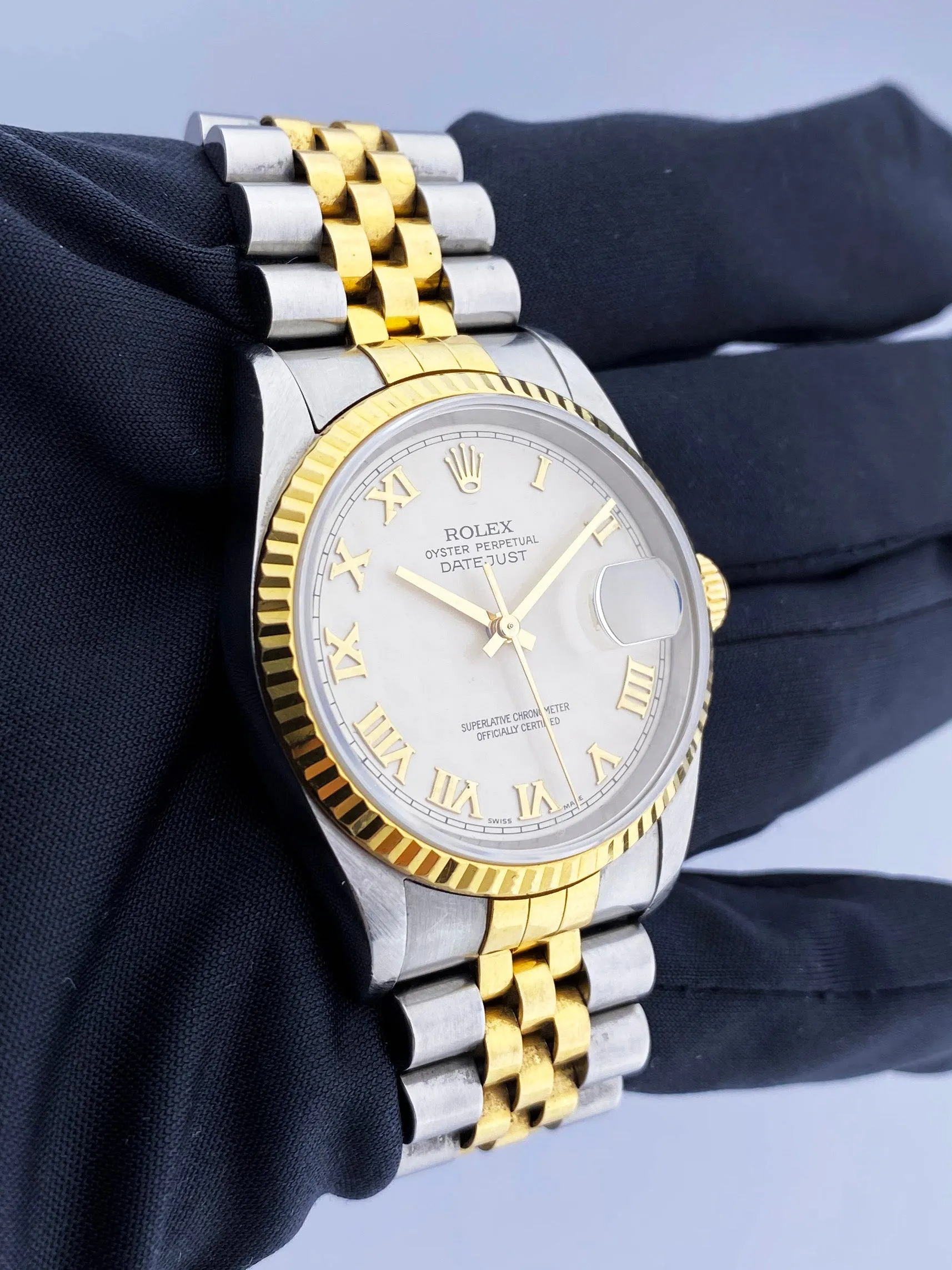 Rolex Datejust 16233 Ivory Pyramid Dial Mens Watch