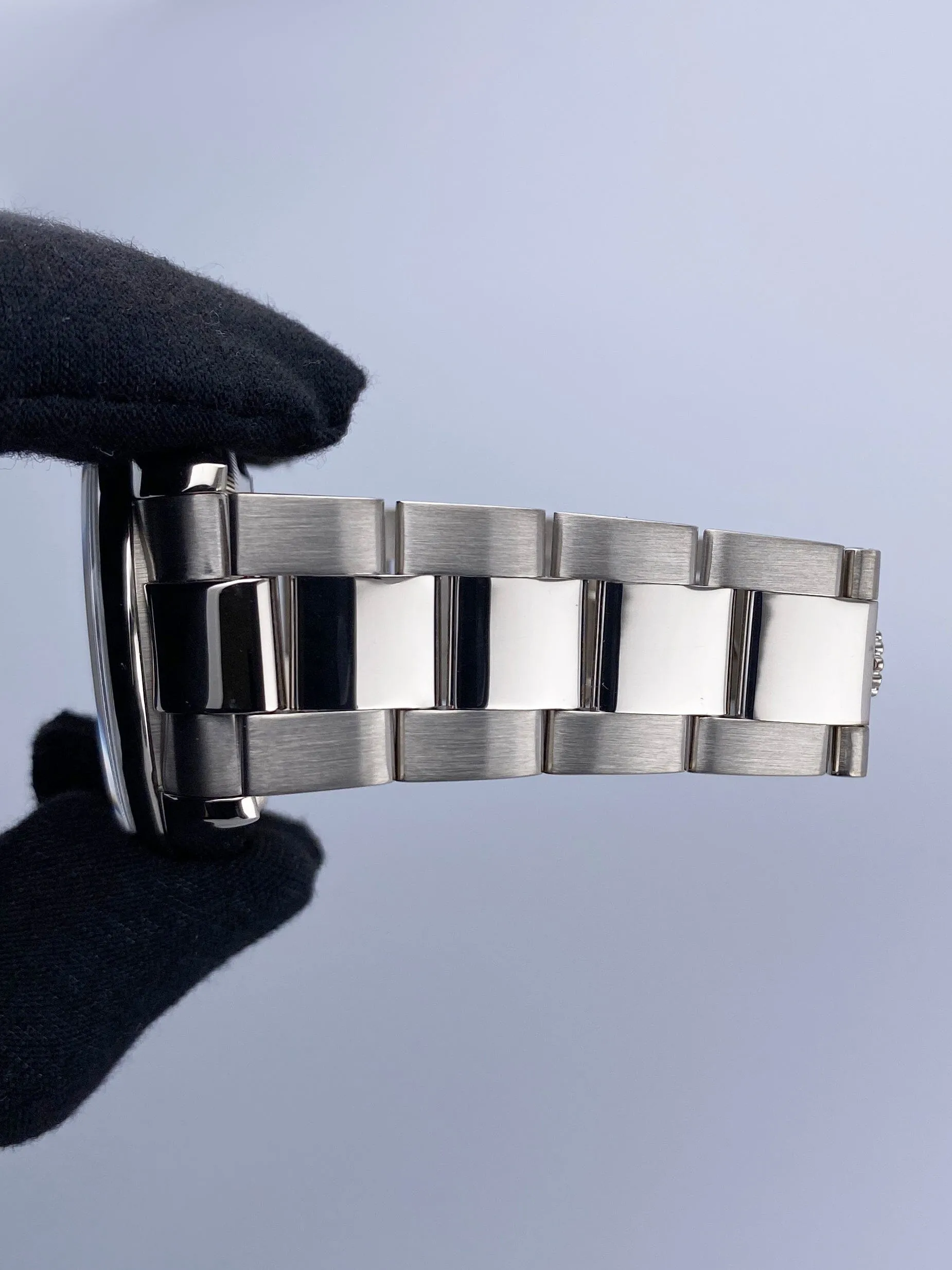 Rolex Day-Date 118209 Silver Dial 18K White Gold Mens Watch