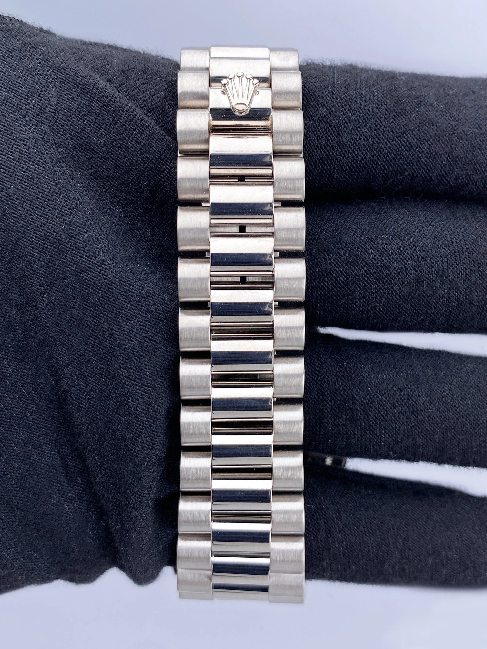 Rolex Day-Date 18239 Silver Anniversary Dial Mens Watch