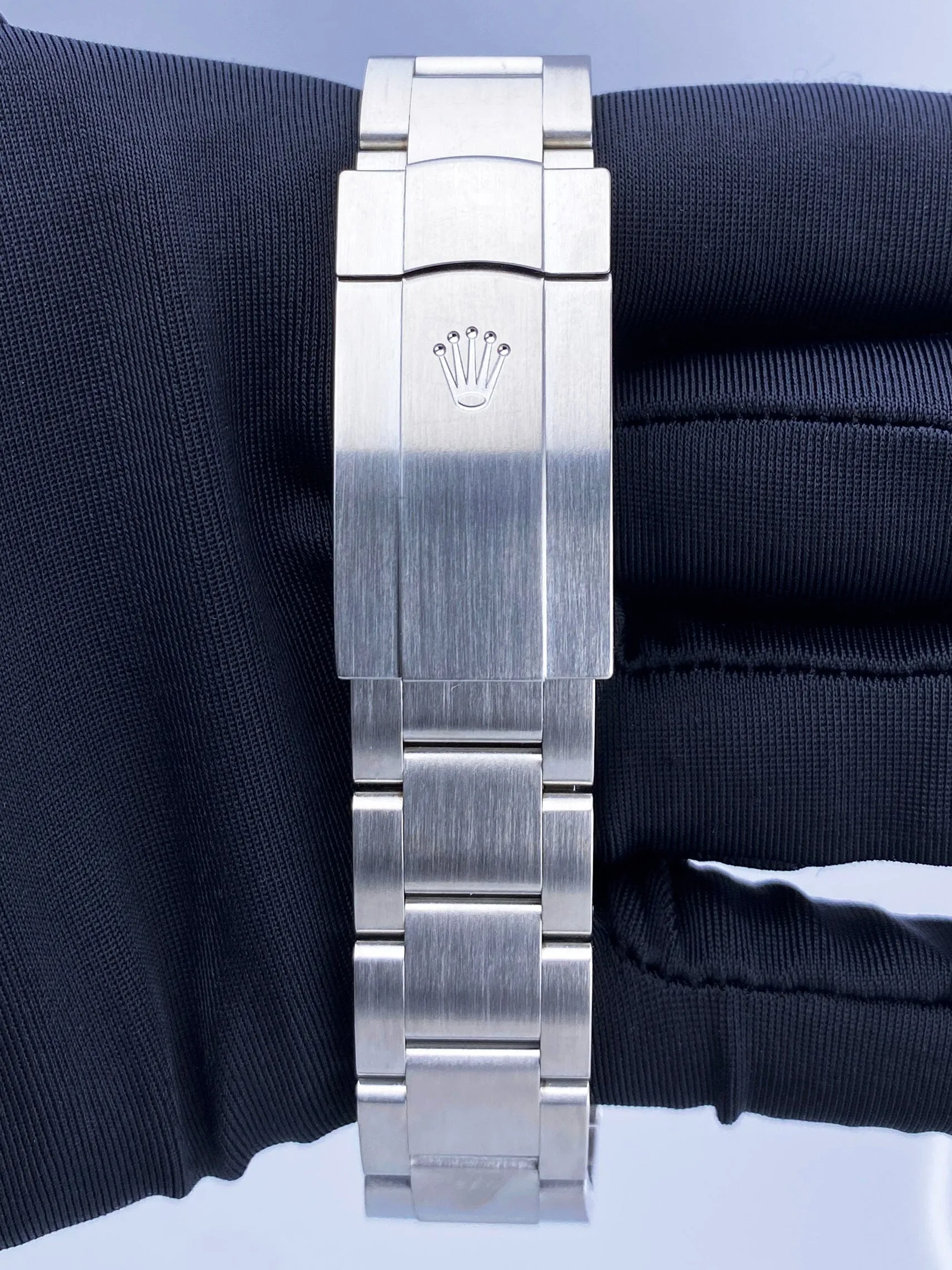 Rolex Oyster Perpetual 116000 Grape Dial Steel Mens Watch Box Papers