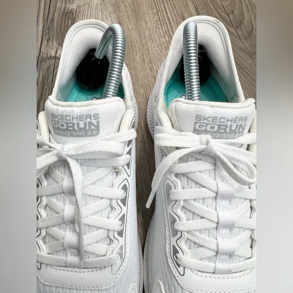 SKECHERS Women’s White Hands Free Slip-Ins Go Run Consistent 2.0 Size 8.5 EUC