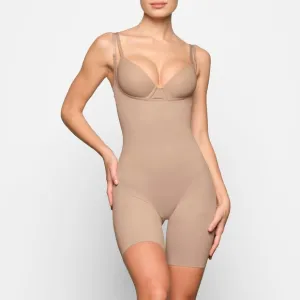 SKIMS NWOTSeamless Sculpt Butt Lifting Open Bust Bodysuit Beige Women’s Large