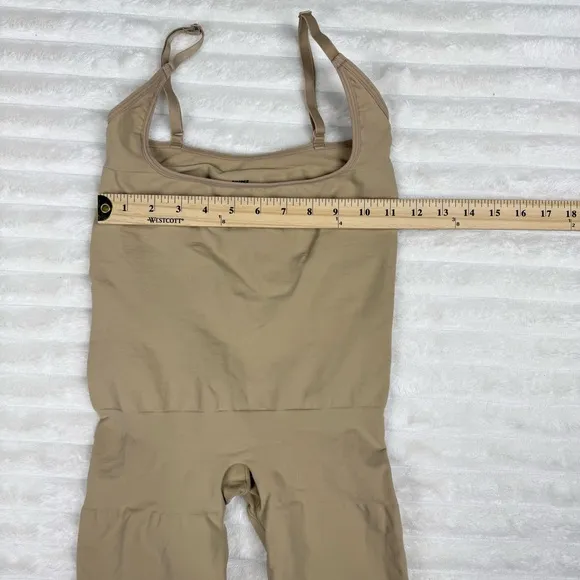 SKIMS NWOTSeamless Sculpt Butt Lifting Open Bust Bodysuit Beige Women’s Large