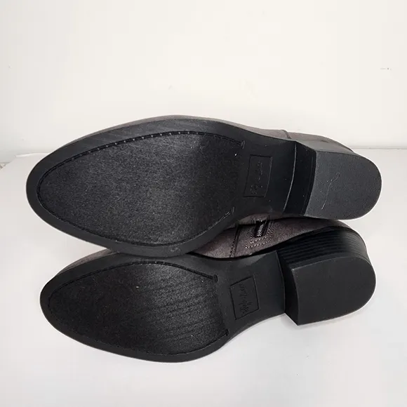 Style &amp; Co Wileyy Ankle Booties in Dark Gray Size 8.5 W