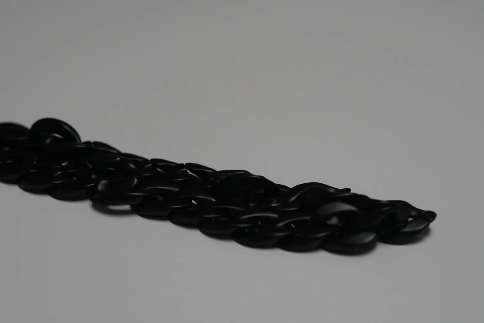 SUSTYLE METALLIC CHAIN SUNGLASSES