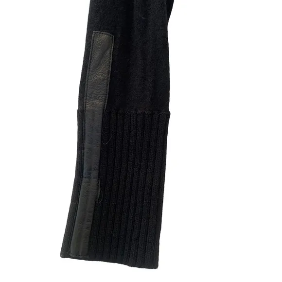 SW16 Worth Turtleneck Wool Sweater Leather Sleeve Detail SzS Great Condition