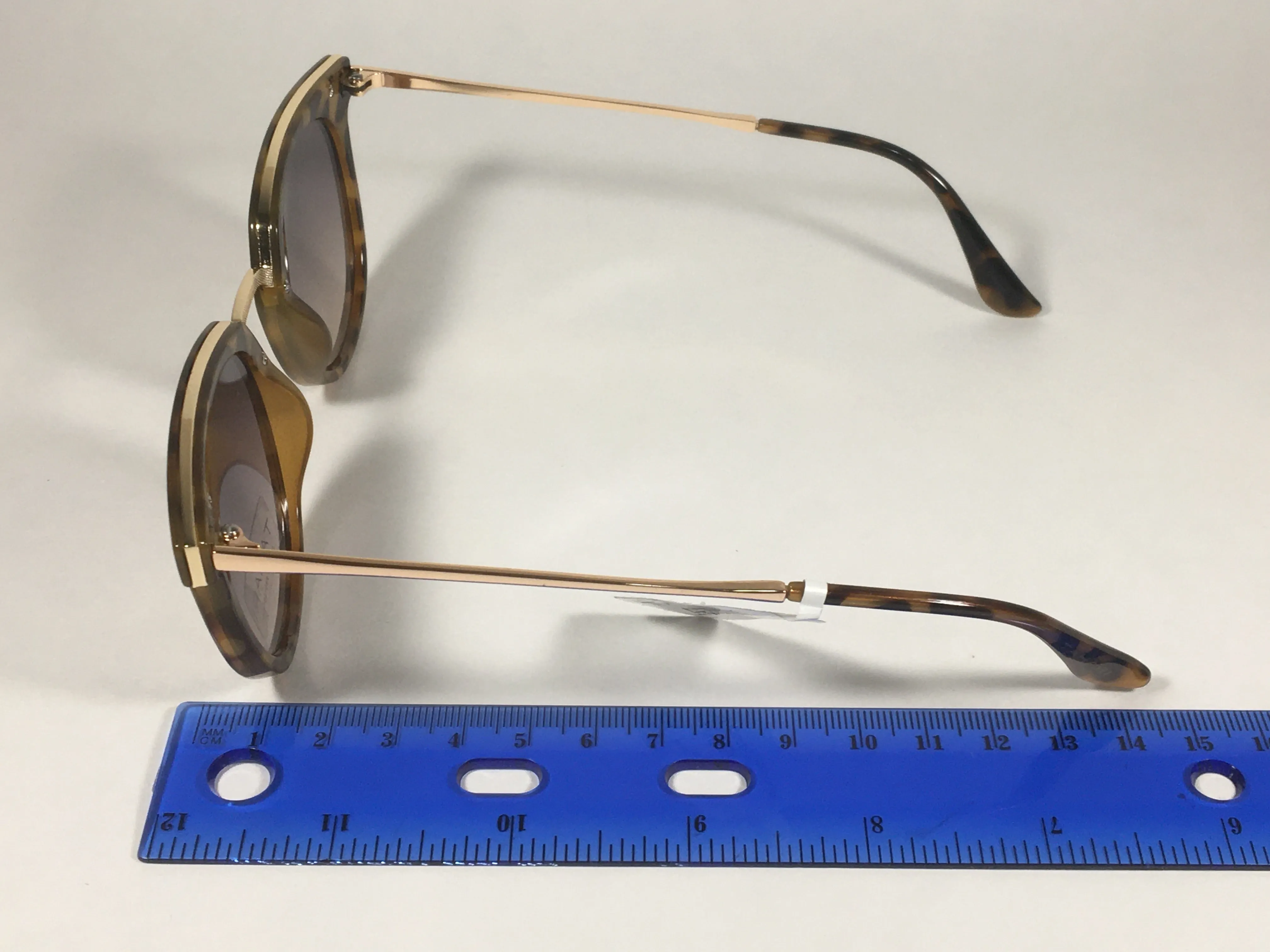 Tahari Round Sunglasses Brown Tortoise Gold Frame Gray Gradient Lens TH713 TS